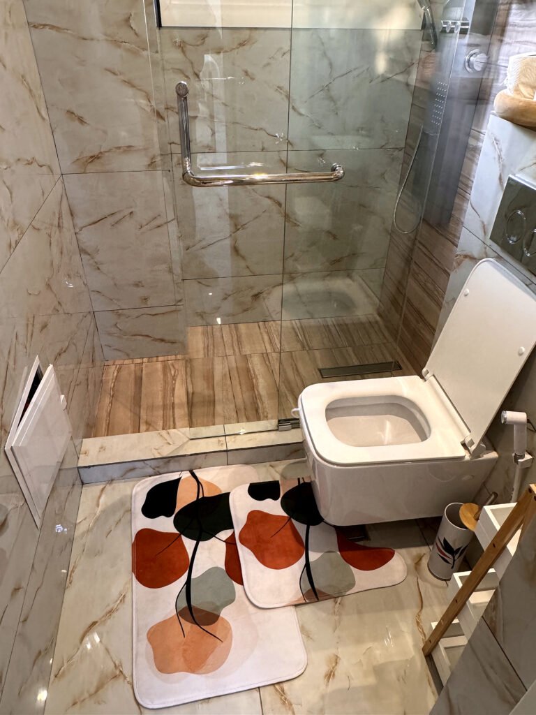 ACCEUIL coin toilette angle 1